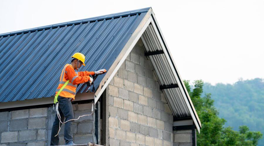Expert Emergency Roof Repairs services in Hope, KS